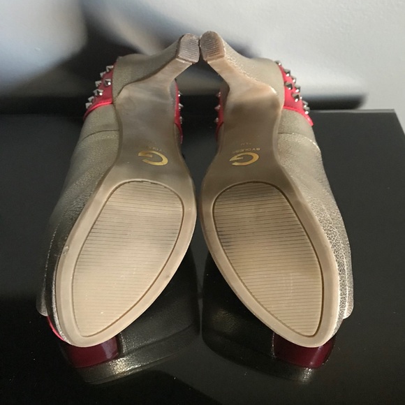 G by Guess Peep Toe Pumps - Picture 6 of 6